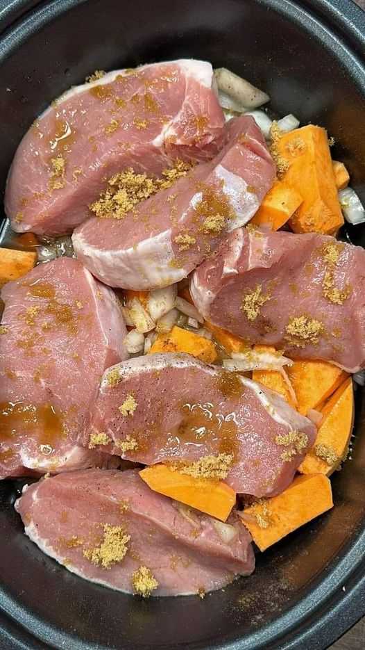 Slow Cooker Pork Chops and Sweet Potatoes Slow Cooker Pork Chops and Sweet Potatoes