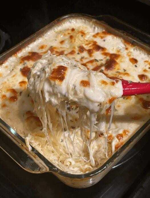 Southern Cheesy Chicken Spaghetti Casserole Southern Cheesy Chicken Spaghetti Casserole